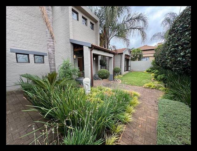 4 BEDROOM HOUSE FOR SALE IN GLEN ERASMIA